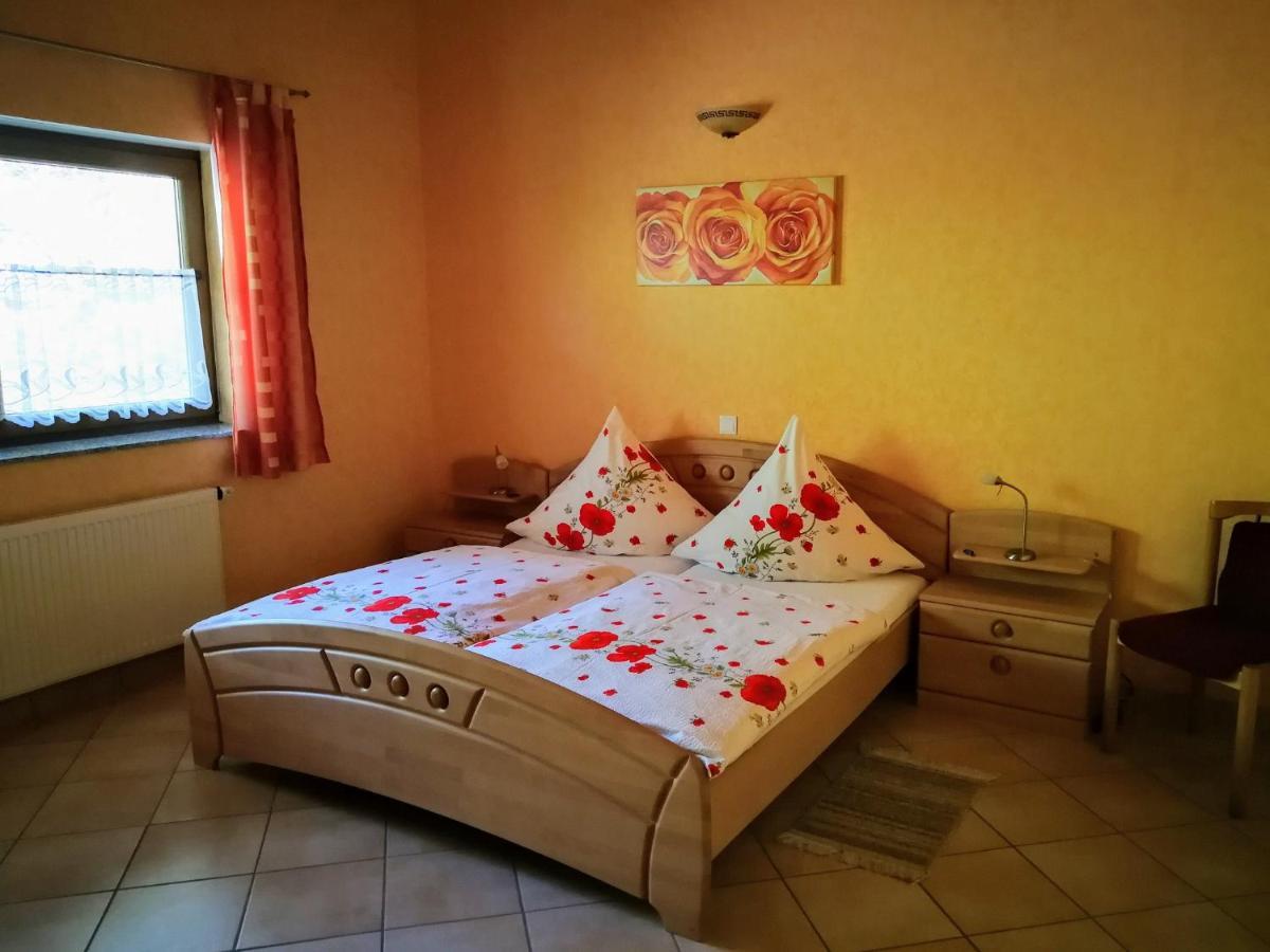 Winzerhof Spengler Guest House Kulsheim Екстериор снимка