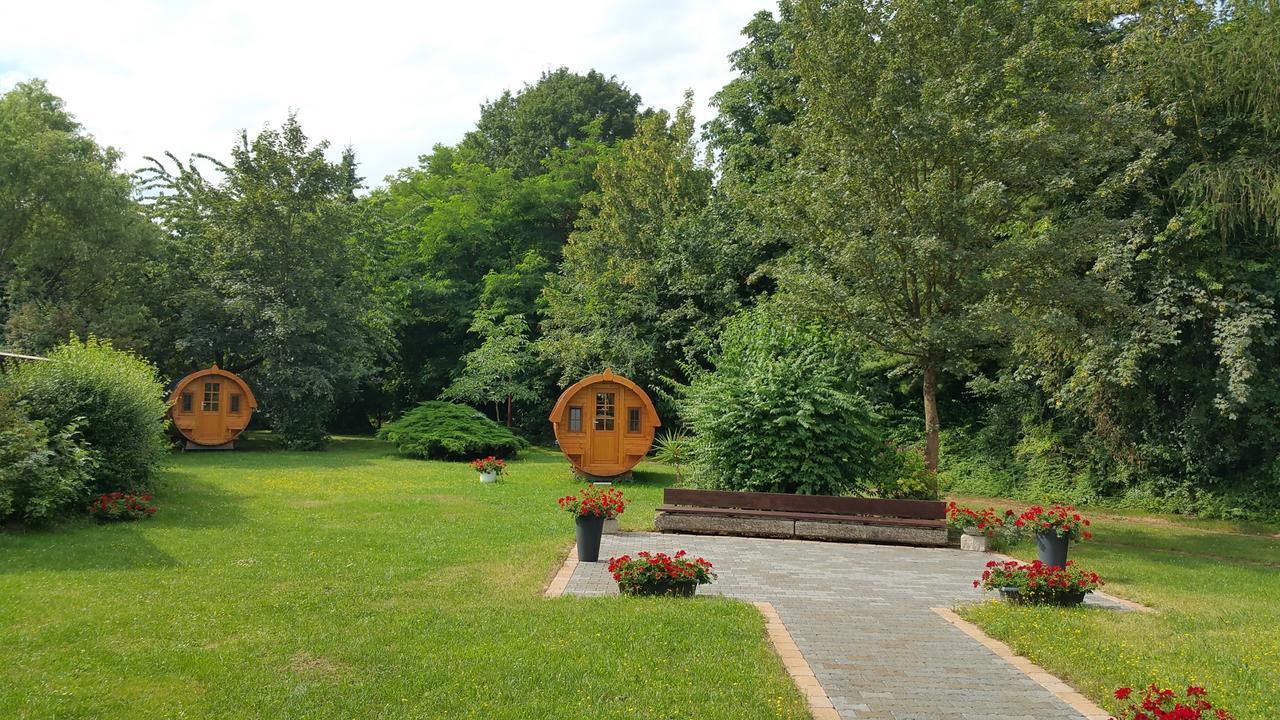Winzerhof Spengler Guest House Kulsheim Екстериор снимка